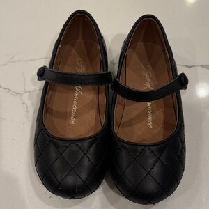 Age of Innocence Blake Quilted Mary Jane Kids Shoes 27 (size 10 - 10.5 US)